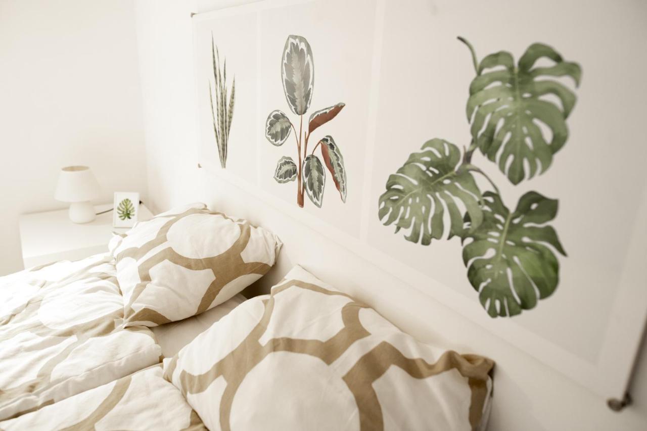 N28 Studio Apartment In Andrassy Boulevard. ブダペスト エクステリア 写真